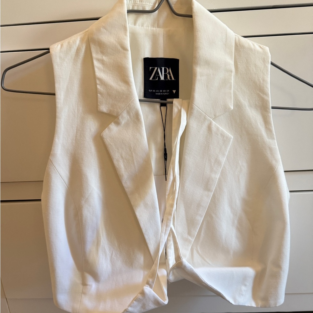 Zara Wrapped Sleeveless Collared Vest